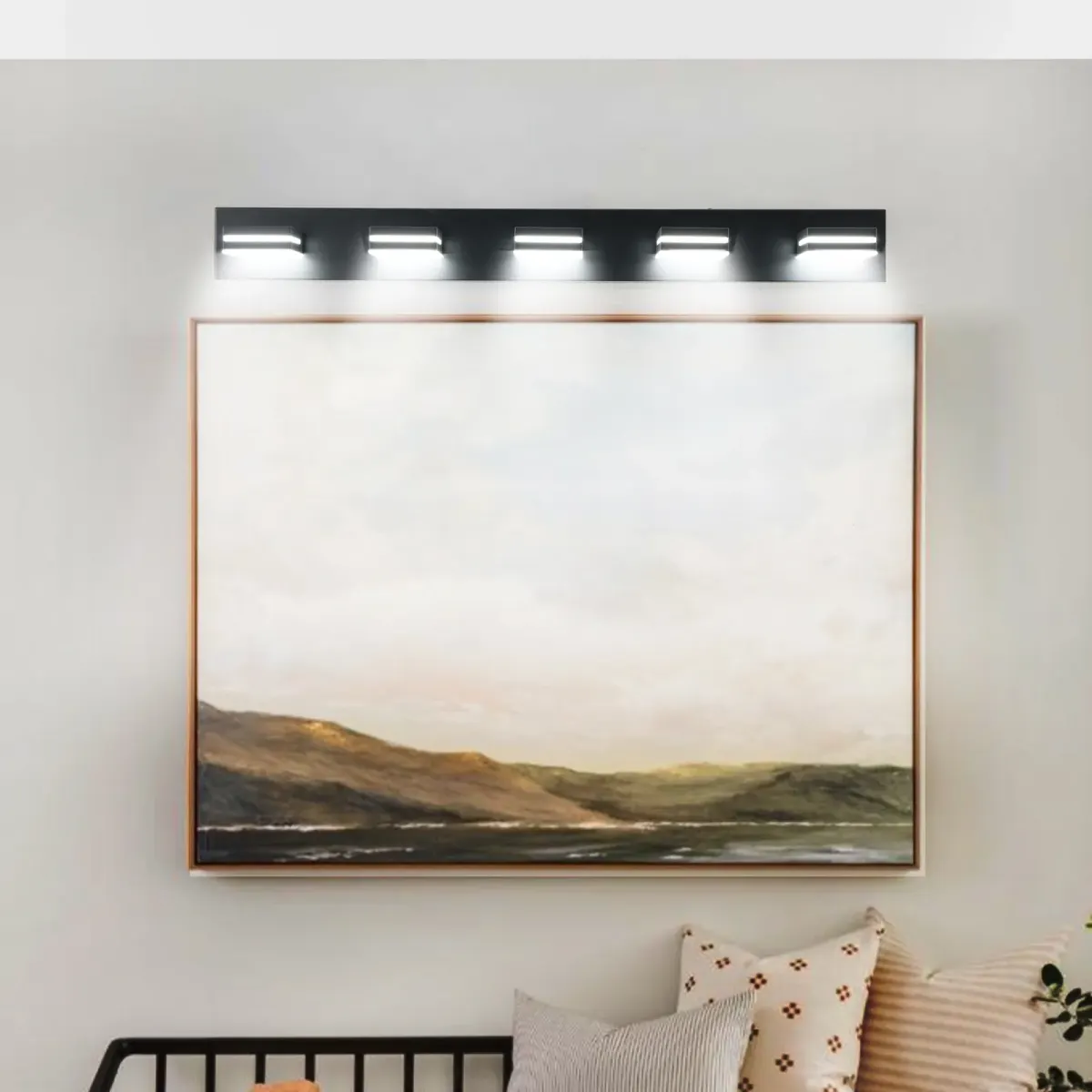 Minimalist LED vanity bar, 5 lights, black
