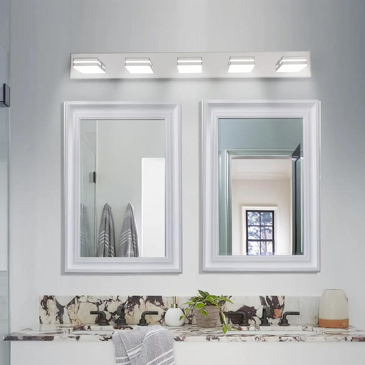 Minimalist LED vanity bar, 5 lights, chrome