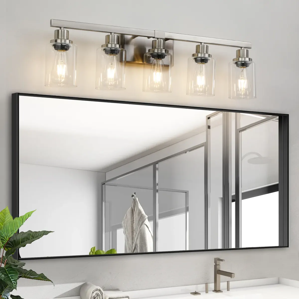 Clear glass vanity bar, 5 lights, chrome, view 4
