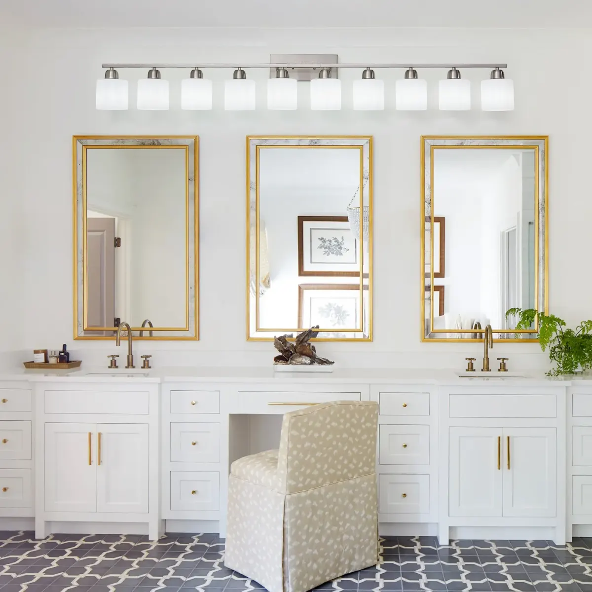 Frosted glass vanity bar, 10 lights, chrome, manufacturer image 1