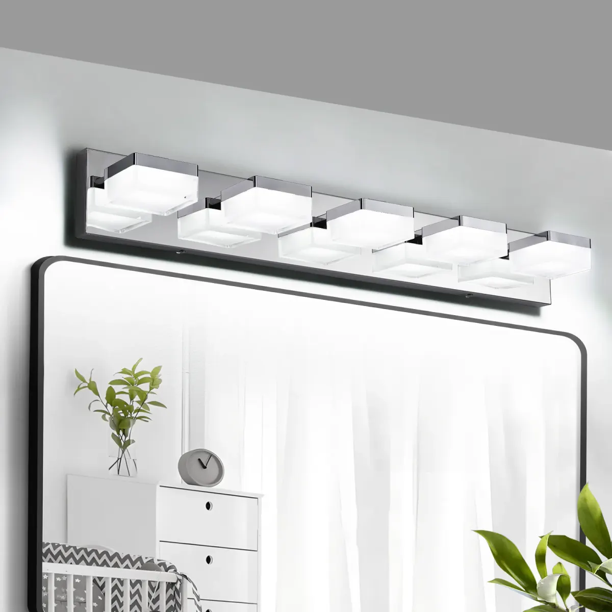 5-light vanity light, chrome, view 6