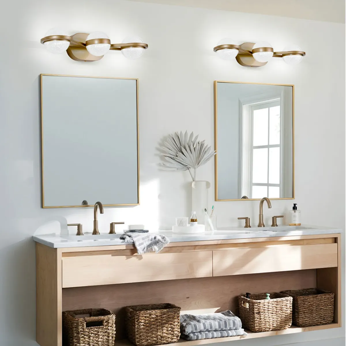 Acrylic crystal vanity bar, 21.1 in, gold